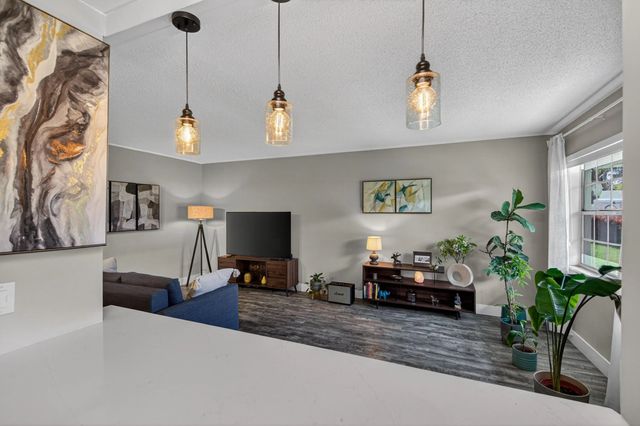 3 of 17 - 2110 Ne 42nd Street #4b, Lighthouse Point, FL