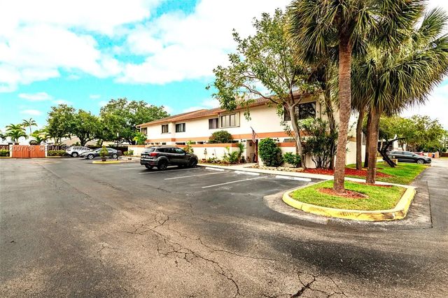 7111 Sw 42nd Place, Davie