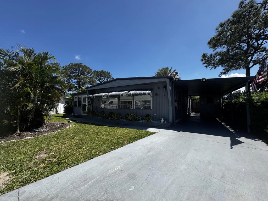 4242 3rd Court, Lantana
