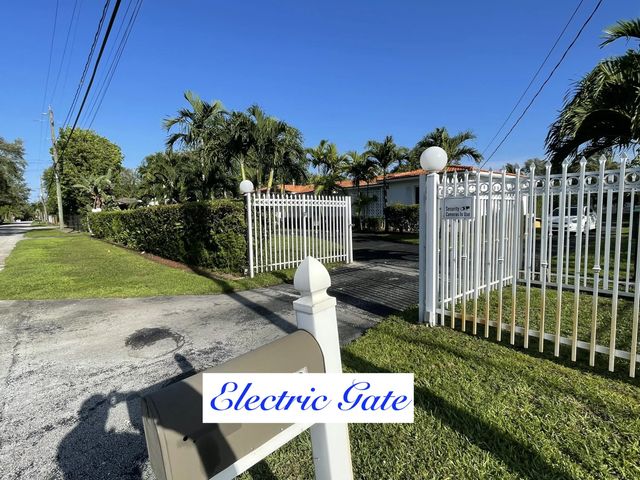 88 Ne 154th Street, North Miami Beach