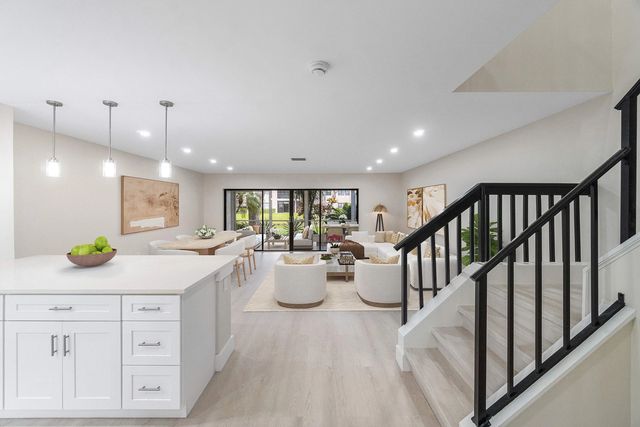 16 Stratford Drive E #c, Boynton Beach