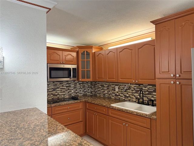 4 of 18 - 1850 W 56th Street #2404, Hialeah, FL