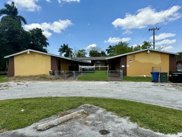 601 W Canal St Street N, Belle Glade