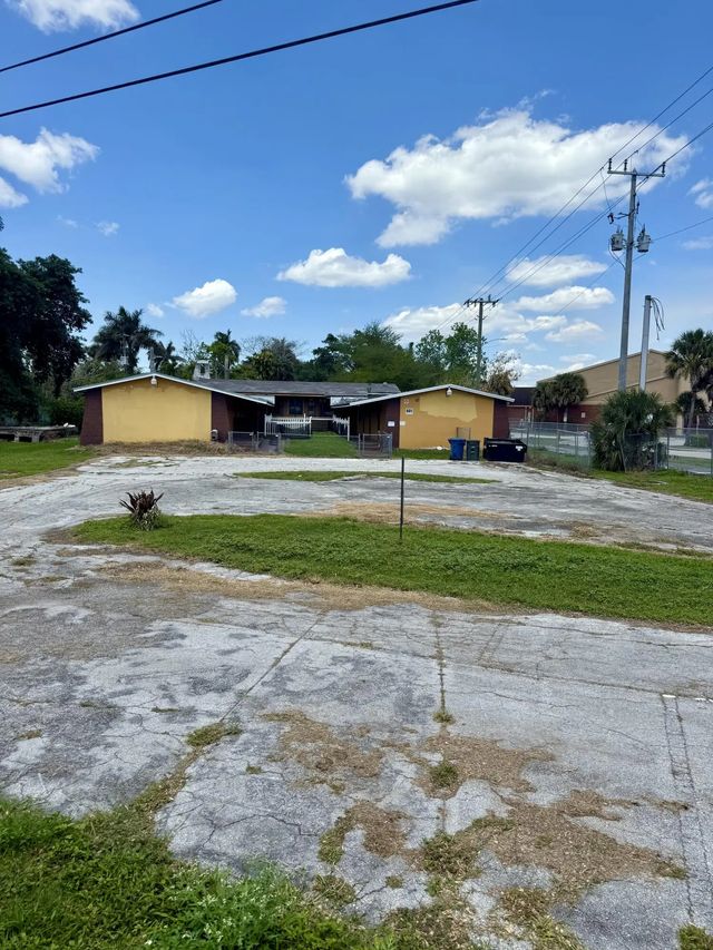 2 of 20 - 601 W Canal St Street N, Belle Glade, FL