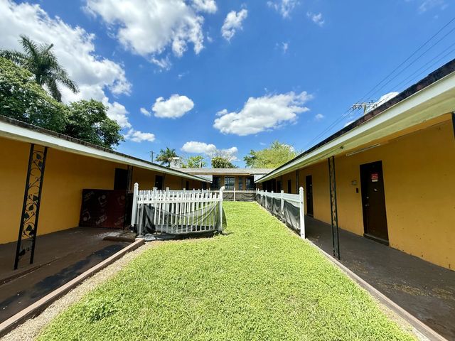 3 of 20 - 601 W Canal St Street N, Belle Glade, FL