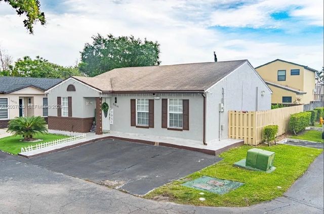 3 of 37 - 8419 Nw 193rd Lane, Hialeah, FL