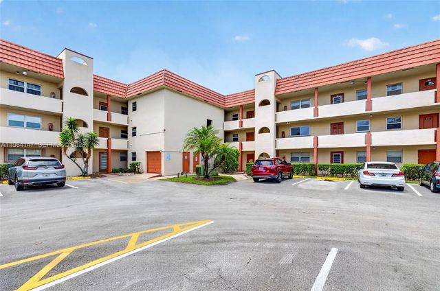 2 of 31 - 8040 N Sunrise Lakes Drive #108, Sunrise, FL