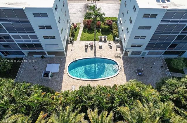 2 of 43 - 700 Ne 14th Avenue #404, Hallandale Beach, FL