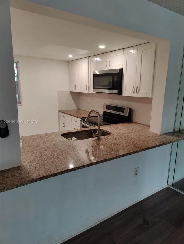 3 of 26 - 1810 N Lauderdale Avenue #2204, North Lauderdale, FL