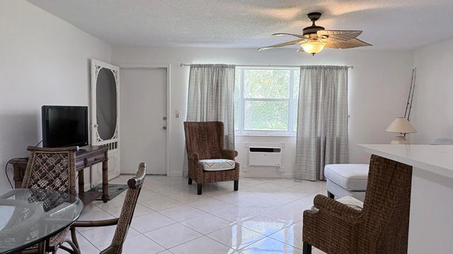 3 of 31 - 200 Horizon W #102, Boynton Beach, FL