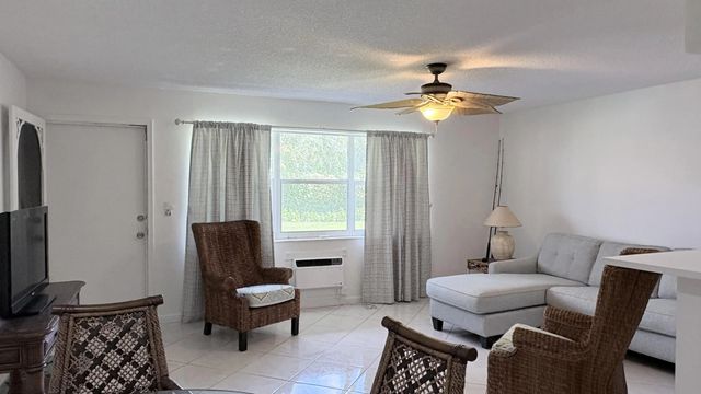 4 of 31 - 200 Horizon W #102, Boynton Beach, FL