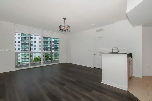 4 of 44 - 7900 Harbor Island Drive #703, North Bay Village, FL