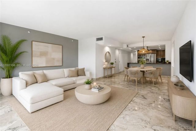 3 of 40 - 7824 Collins Avenue #401, Miami Beach, FL