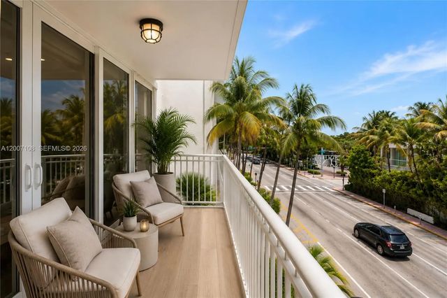 5 of 40 - 7824 Collins Avenue #401, Miami Beach, FL
