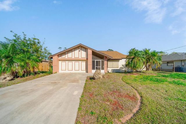 1224 Inverness Street, Port Charlotte