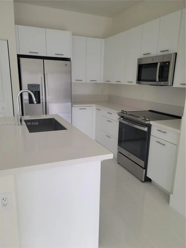 8167 Nw 41st Street #e-109, Doral