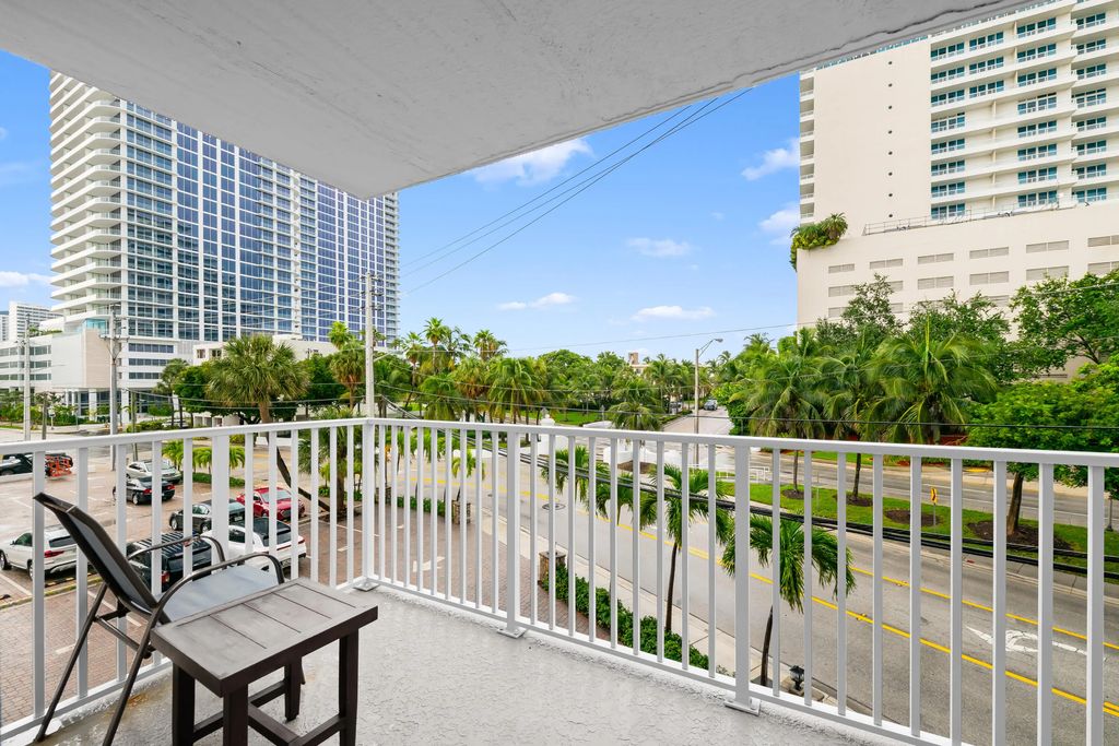 95 N Birch Road #304, Fort Lauderdale