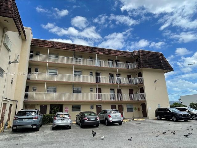 680 Miller Drive #w401, Miami Springs