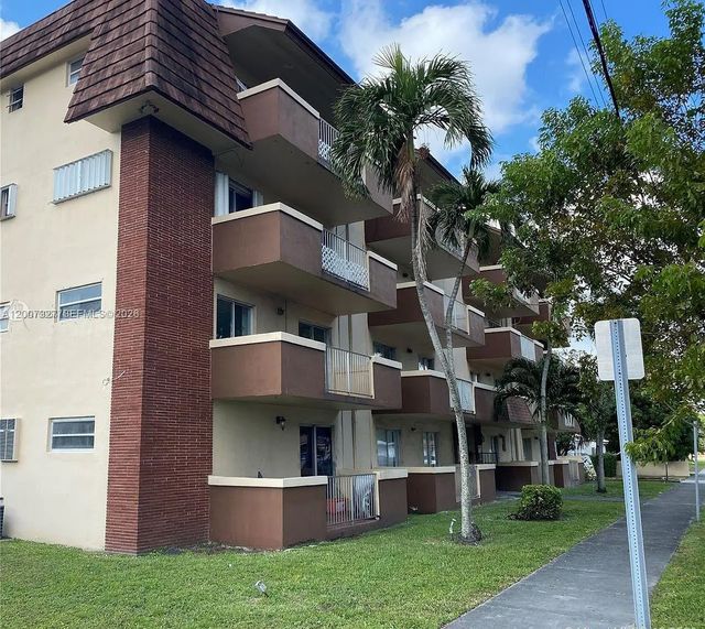 4 of 24 - 680 Miller Drive #w401, Miami Springs, FL