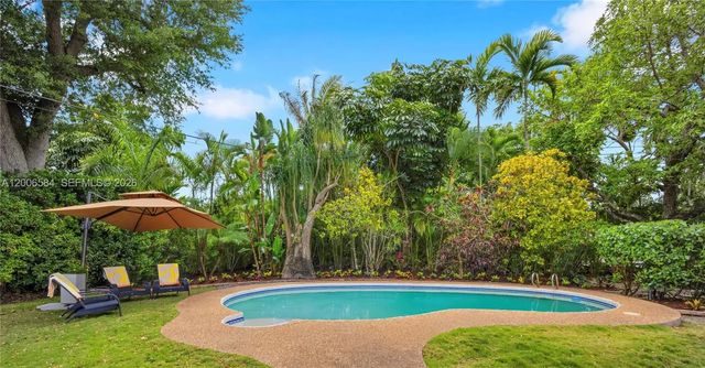 3 of 34 - 5750 Sw 52nd Terrace, South Miami, FL