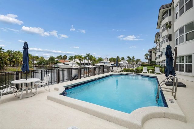 3 of 32 - 5100 Bayview Drive #106, Fort Lauderdale, FL
