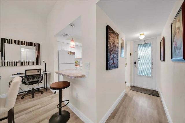 3 of 24 - 4613 Se 5th Street #210, Cape Coral, FL