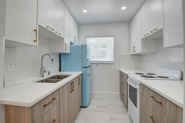 2 of 25 - 502 N H Street #1-4, Lake Worth Beach, FL