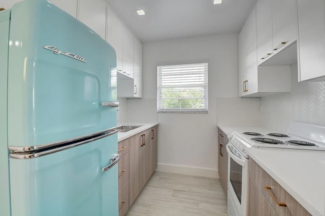 4 of 25 - 502 N H Street #1-4, Lake Worth Beach, FL