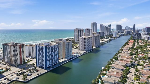 1400 S Ocean Drive #303, Hollywood