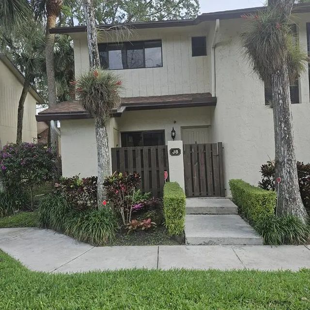 7620 Nw 79th Avenue #j8, Tamarac