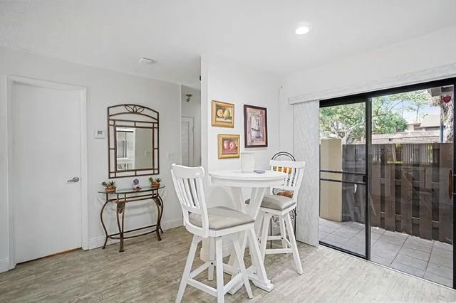 4 of 25 - 7620 Nw 79th Avenue #j8, Tamarac, FL