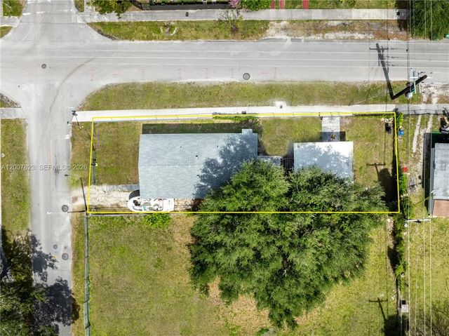 3 of 36 - 2406 Nw 67th Street, Miami, FL