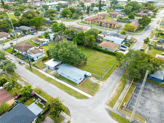 4 of 36 - 2406 Nw 67th Street, Miami, FL