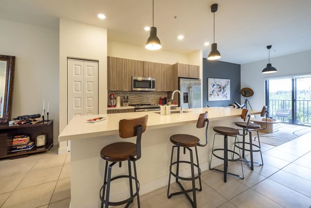 2 of 27 - 7925 Nw 104th Avenue #24, Doral, FL