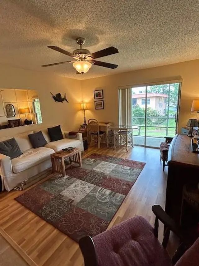 3 of 34 - 1951 Sw Palm City Road #h, Stuart, FL