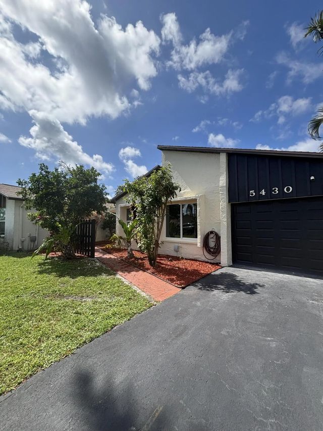 2 of 33 - 5430 Mirror Lakes Boulevard, Boynton Beach, FL