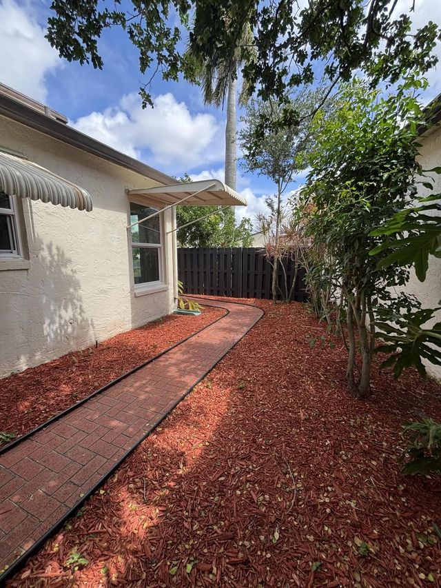 4 of 33 - 5430 Mirror Lakes Boulevard, Boynton Beach, FL