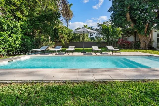 5 of 35 - 11790 Ne 8th Avenue, Biscayne Park, FL