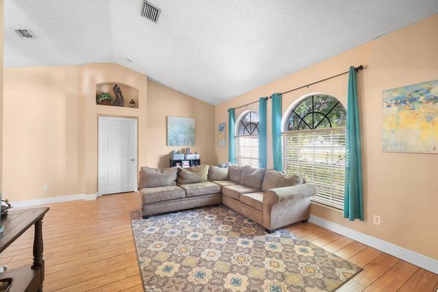 4 of 22 - 5930 Nw Theda Lane, Port St. Lucie, FL