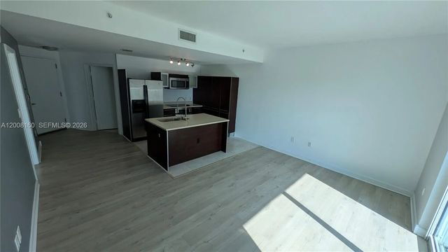 2 of 29 - 1900 N Bayshore Drive #4007, Miami, FL