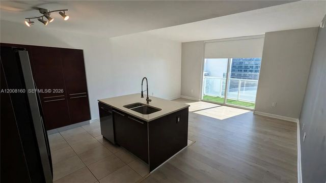 3 of 29 - 1900 N Bayshore Drive #4007, Miami, FL