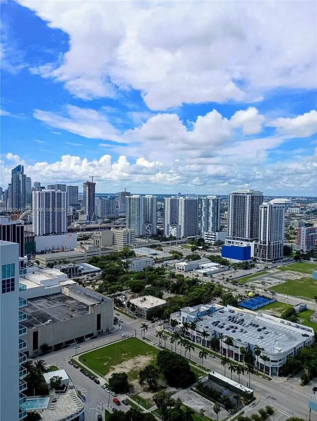 5 of 29 - 1900 N Bayshore Drive #4007, Miami, FL
