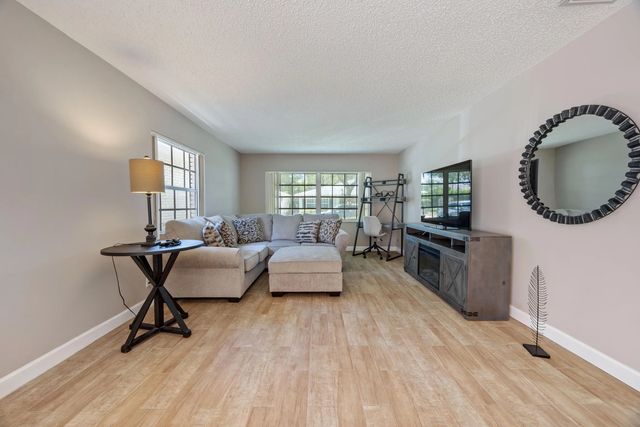 4 of 22 - 10168 43rd Trail S #318, Boynton Beach, FL