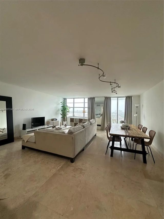 2100 Sans Souci Boulevard #b811, North Miami