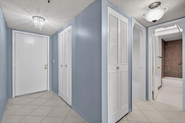 4 of 32 - 7770 Tahiti Lane #102, Lake Worth, FL