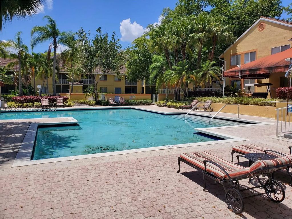 1154 Coral Club Drive #1154, Coral Springs