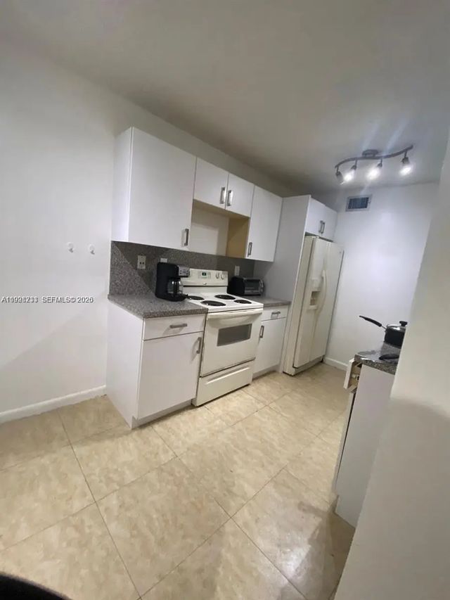 3 of 11 - 9761 Nw 46th Terrace #107, Doral, FL