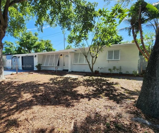 2 of 9 - 3050 Ne 13th Avenue, Pompano Beach, FL