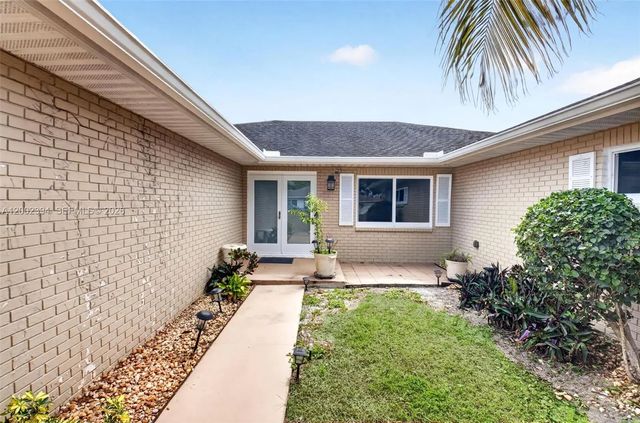 10982 S Greentrail Drive S, Boynton Beach