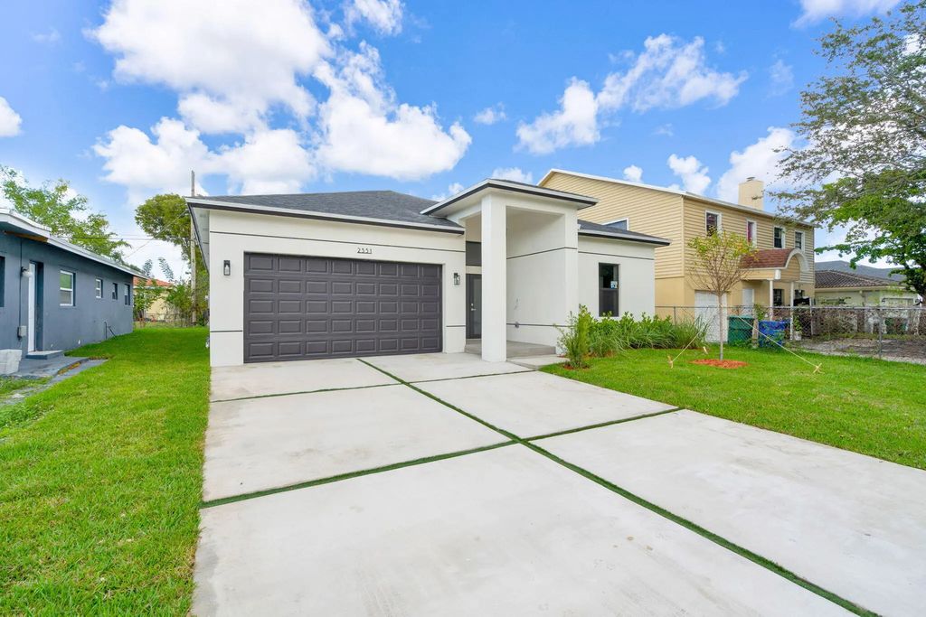 867 Nw 27th Terrace, Fort Lauderdale